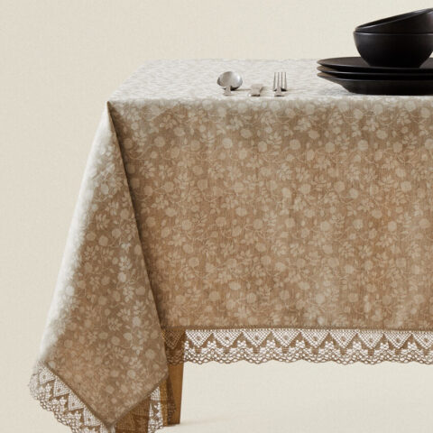 Vintage Floral Print Tablecloth